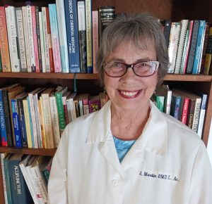 Sheryl Martin Acupuncturist | Lab coat